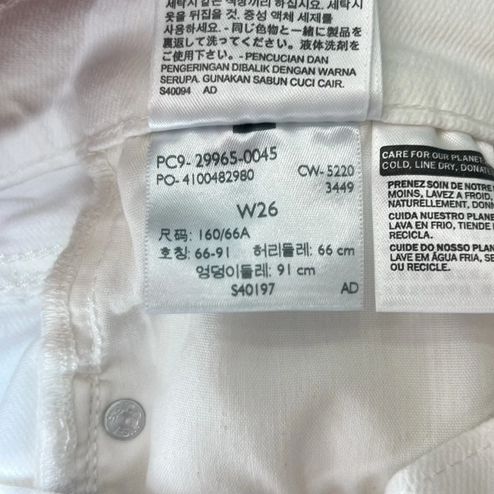 62. Levi distressed Mid Length white Jean shorts,Sz 26, cuffed bottoms, EUC - Picture 9 of 11